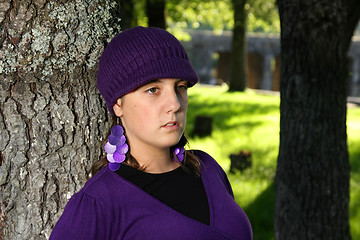 Image showing  beautiful woman in an autumn park 