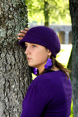 Image showing  beautiful woman in an autumn park 