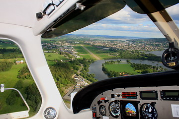 Image showing Final approach