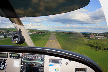 Image showing Final approach