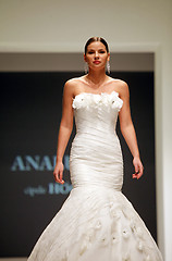 Image showing Wedding dresses fashion show  