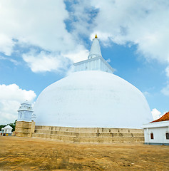 Image showing Ruvanmali Maha Stupa Anuradhapura