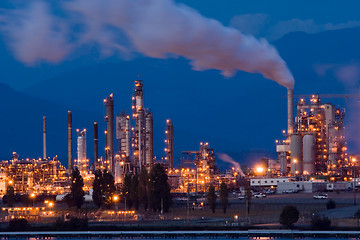 Image showing Oil refinery
