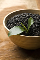 Image showing Fresh and dried tea