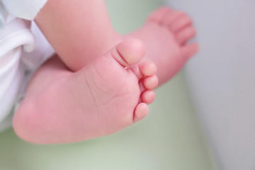 Image showing newborn foots