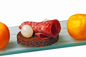 Image showing Pumpernickel with salami