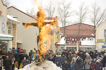 Image showing fire the Maslenitsa Doll