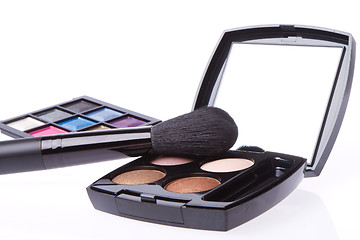 Image showing compact eyeshadows