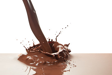 Image showing pouring chocolate