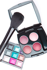 Image showing compact eyeshadows