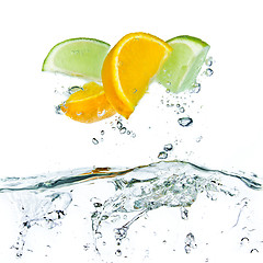 Image showing citrus fruit splashing