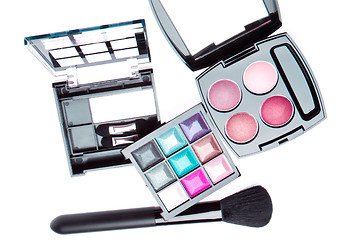 Image showing compact eyeshadows