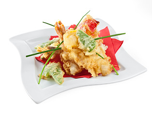 Image showing Prawns with vegetables in batter