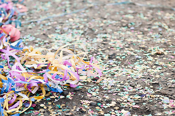 Image showing Confetti and streamers