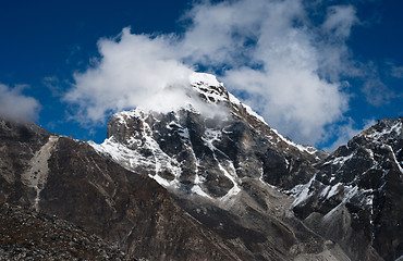Image showing Mountains near Gokyo and Sacred lakes in Himalayas