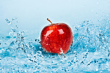 Image showing Apple and water