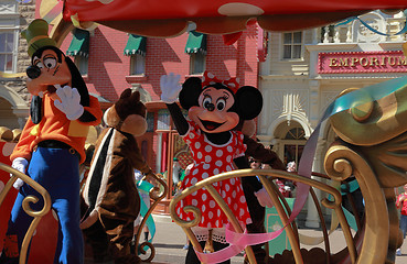 Image showing Goofy and Minnie Mouse