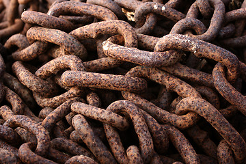 Image showing rusted chain