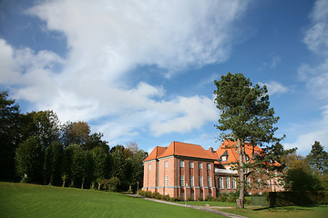 Image showing house in brick 