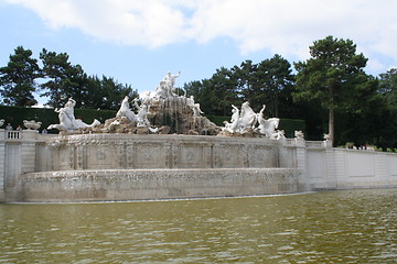 Image showing Fontain at Schönbrunn castle