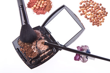 Image showing crushed compact eyeshadows