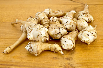 Image showing Jerusalem artichokes on the board