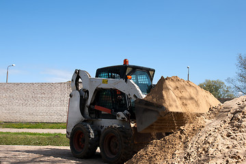 Image showing A small excavator Bobcat