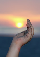 Image showing the hand and the sun