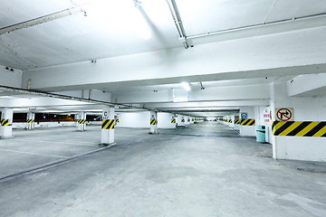 Image showing Car park