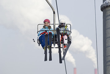 Image showing Lift up to start point