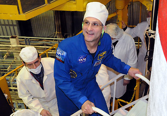 Image showing Don Pettit Before Fit Check