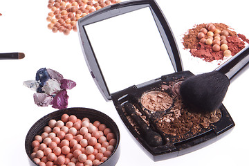 Image showing crushed compact eyeshadows