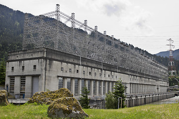 Image showing Historic Bonneville Lock and Dam Powerhouse