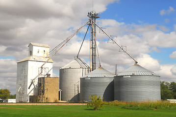 Image showing Farming silos in Illinois