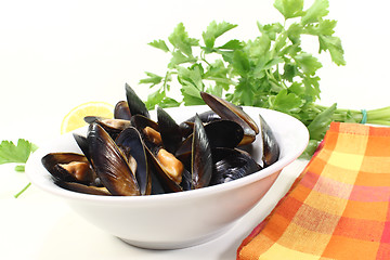 Image showing mussels in a bowl