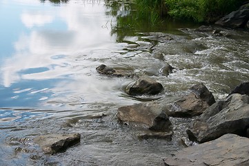 Image showing Water and stones