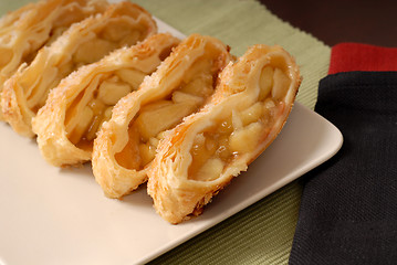 Image showing Sliced apple strudel