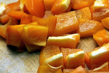 Image showing cutting paprika