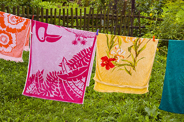 Image showing Towels multicolor hanging.