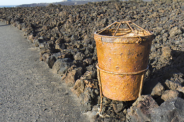 Image showing Rusty trash can