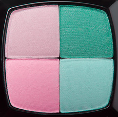 Image showing compact eyeshadows