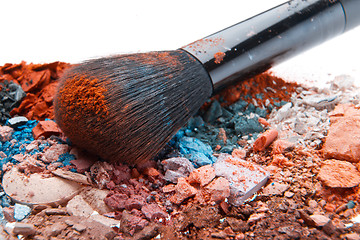 Image showing set of crushed eyeshadows