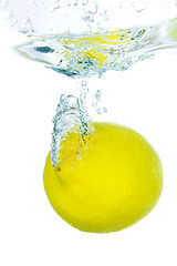 Image showing lemon in water