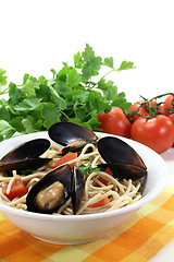 Image showing Spaghetti with mussels