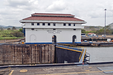 Image showing Panama Canal, Miraflores locks.