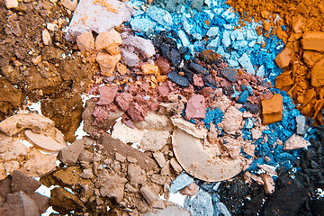 Image showing crushed eyeshadows