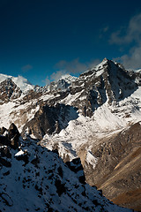 Image showing Scene: peaks and clouds from Gokyo Ri summit