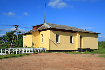 Image showing wanted building on rural railway station