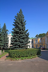 Image showing town park near old-time building