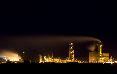 Image showing Night Shot Fertilizer Refinery